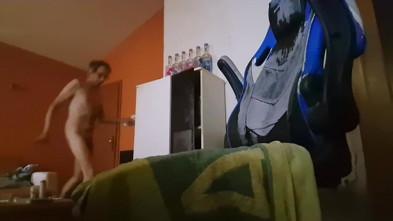 Masturbação anal, brinquedos, garrafa, fisting solo