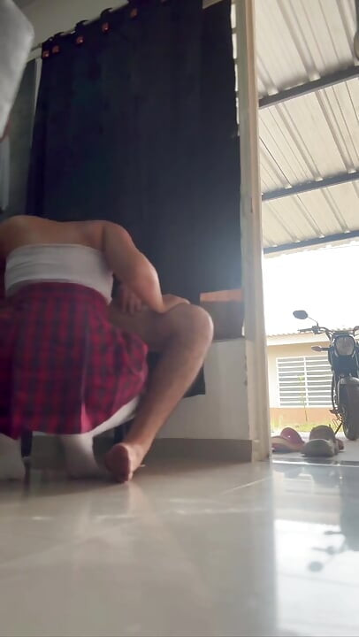 Estudante cavalga seu professor para passar