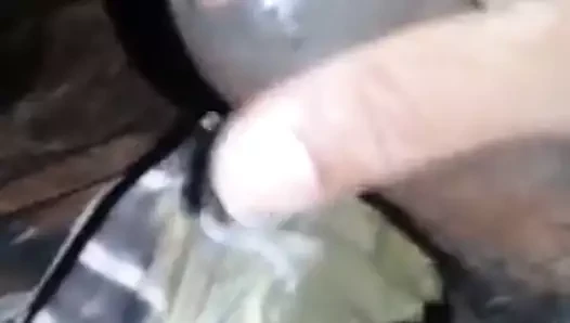 Gozando para as peitudas