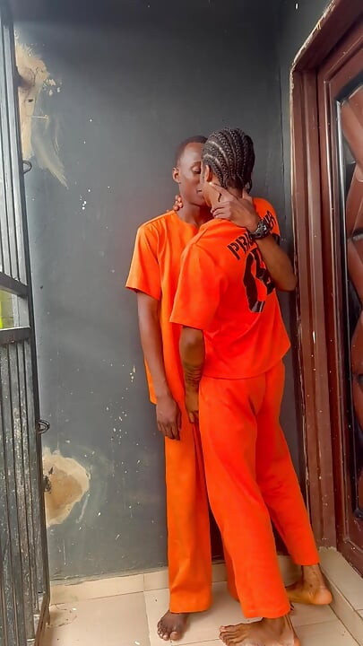 This Two Prisoners Couldn't Stop Kissing Their Self