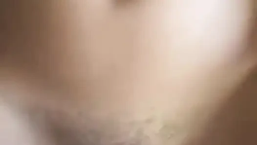 Молодая студентка (18+)