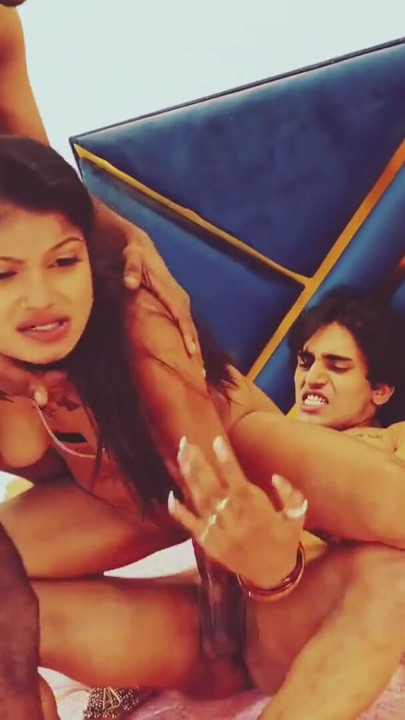 Aniket or akash ne pratibha ko land chusaya | Clip 3