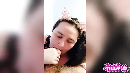 Kitty pengen banget spermanya "sepong kontol dan crot sperma"