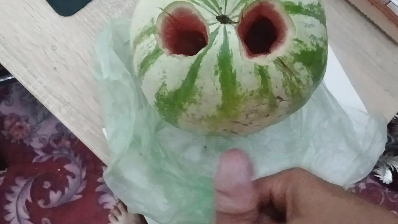 Pomelo is so erotic