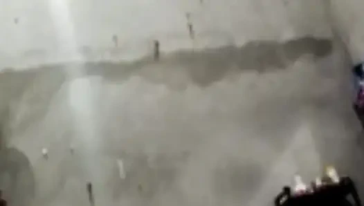 Teyze Anna onu uyutmaya çalışıyor