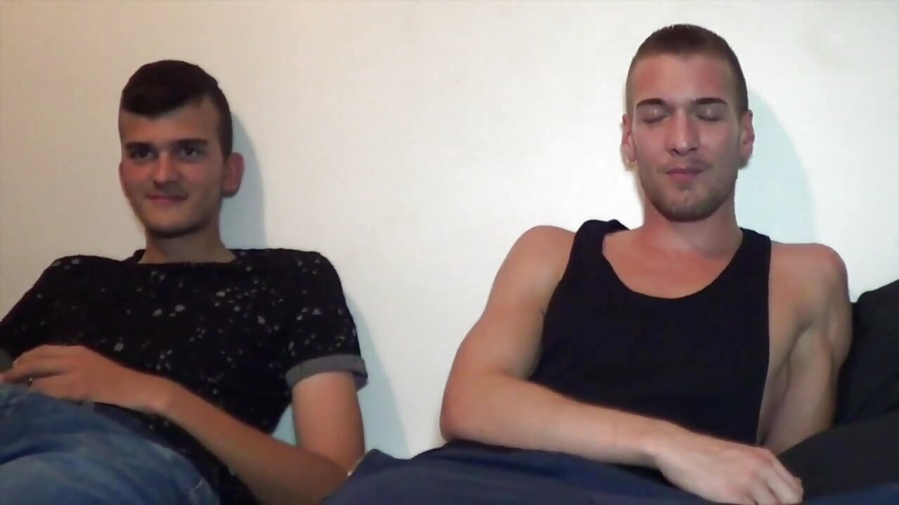 Злий трах без презерватива молодим гетеросексуалом