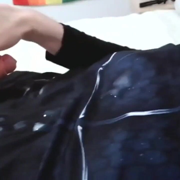 Sammy Andrews svršava po licu