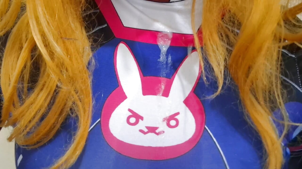 Speciaal: bloopers en verwijderde scènes van anale gapende femboy in cosplay die zijn kont neukt en zich aftrekt totdat ze klaarkomt