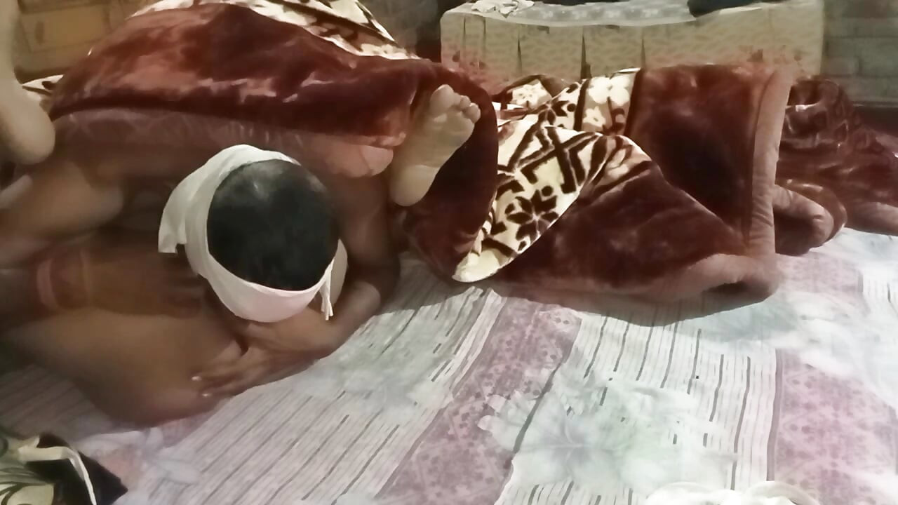 krokUncle ne ciocia ki bur czat Pani Nikal diya fhir hardcore chudai Kiya ciocia khus ho gai