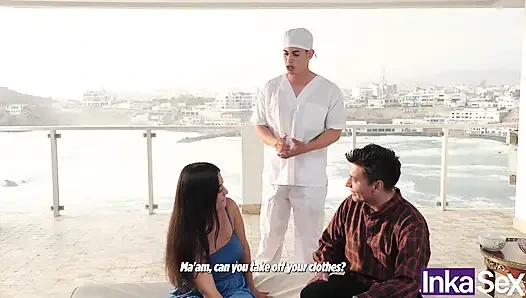 Массажистка Трогает Мою Молодую Перуанскую Жену И В Итоге Трахает Её Прямо У Меня На Глазах.