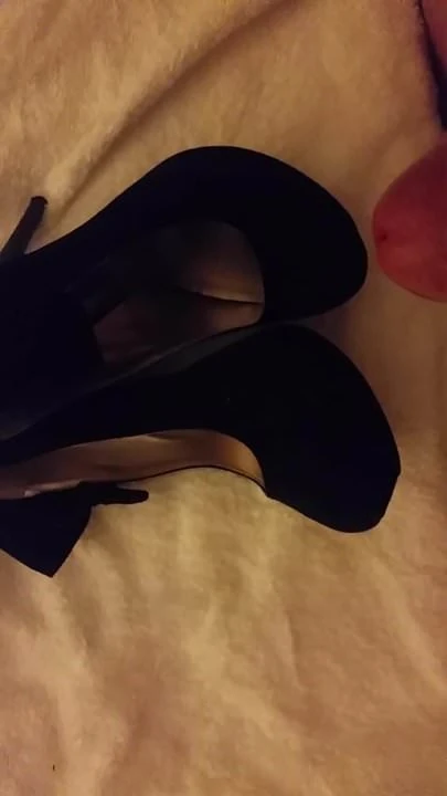 Cum on shoes