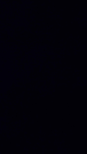 "Beklenmedik kız arkadaş erkek arkadaşının arkadaşı tarafından sikilirken porno izlerken yakalandı"