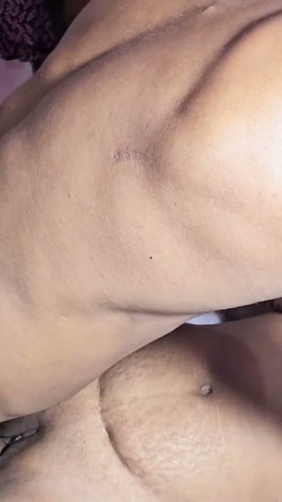 Kocası evde yokken seksi vücudumu sik | Klip 2