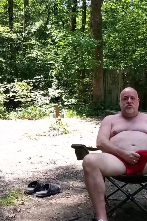 Urso se masturba e tem alguém que se junta!