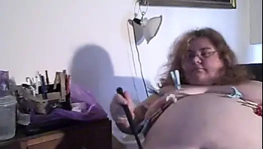 20 min cam show where I tied up my boobs using clothes pins
