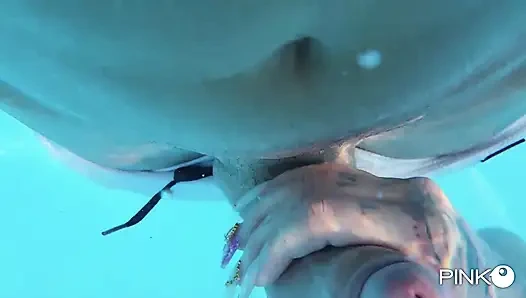 Korinha si gadis hot dientot habis-habisan sama luca ferrero