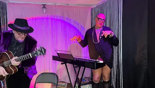 Play Sexy для меня - Cliff Media Productions