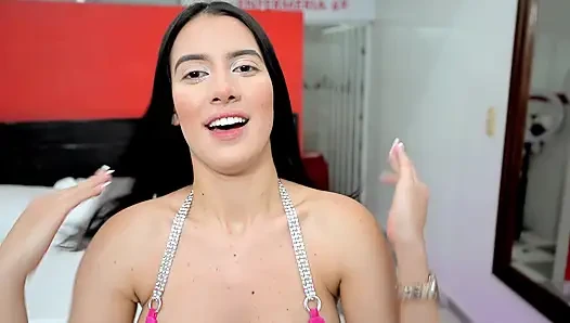 Joy Burning Ambar Prada Делает Мне Грязный Минет, Пока Я Не Кончу