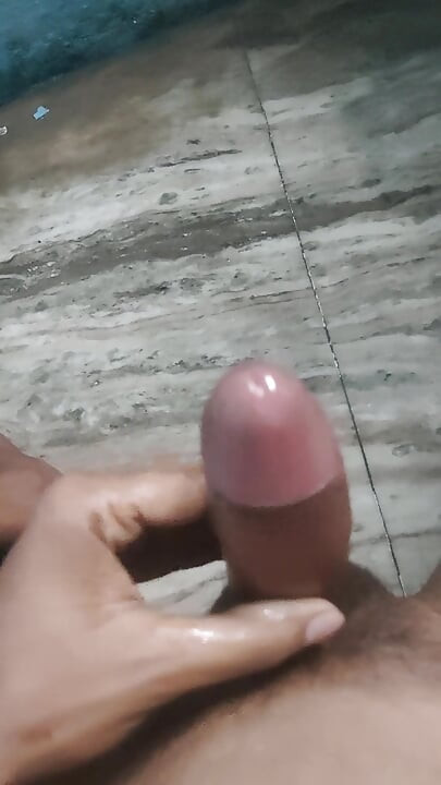 No AGE limit koi bhi mil sakti h mujhse