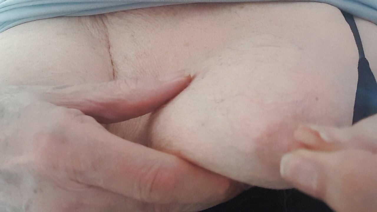 Gettimg my bra off