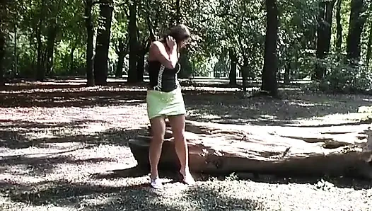 Outdoor Session with Teasing German Babe in the Park