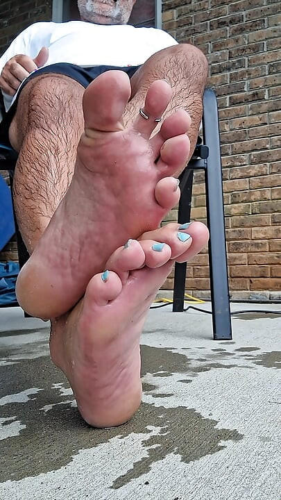 Posing my wet legs and feet by the pool before I jerk off and cum