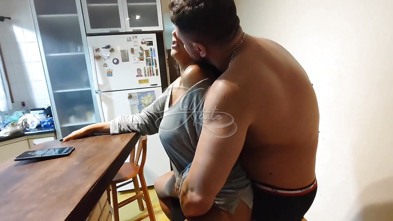 Cheguei Em Casa E Meti a Rola Na Kel Na Cozinha Mesmo