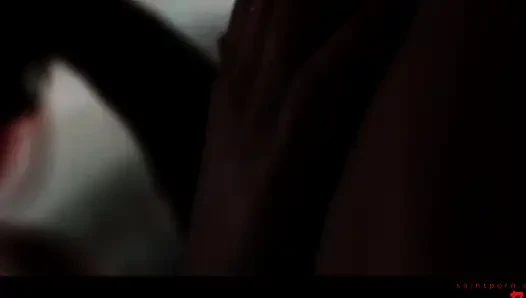 Lexi Ward ve Holly D lastik fetişi keşfeder
