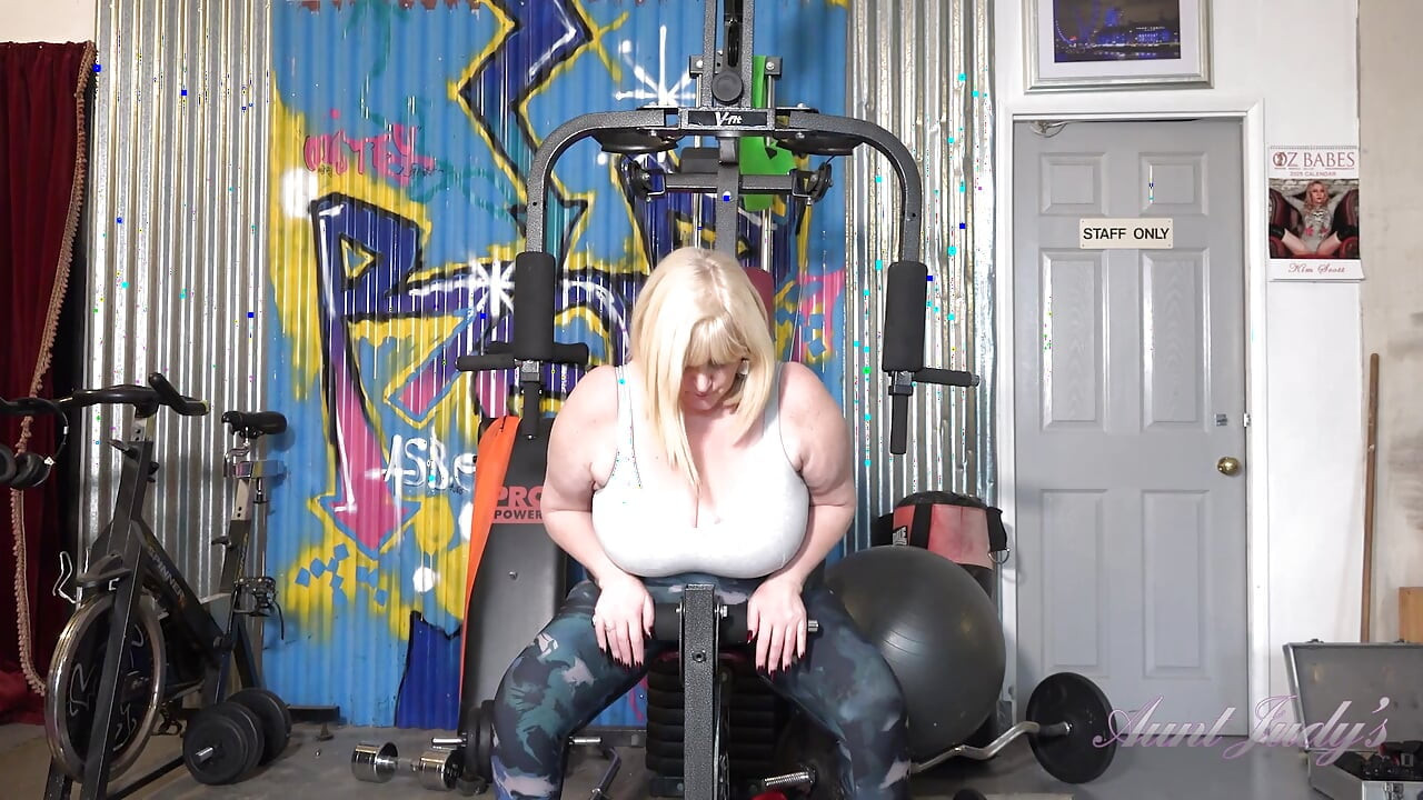 AuntJudys - Hairy Mature BBW Catherine Can Gets Horny at the Gym