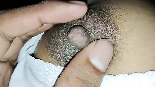 Güzel Hintli komşu kızın sadece yarağıma ihtiyacı vardı