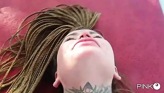 Das heiße mädchen korinha wird von Luca Ferrero gefickt