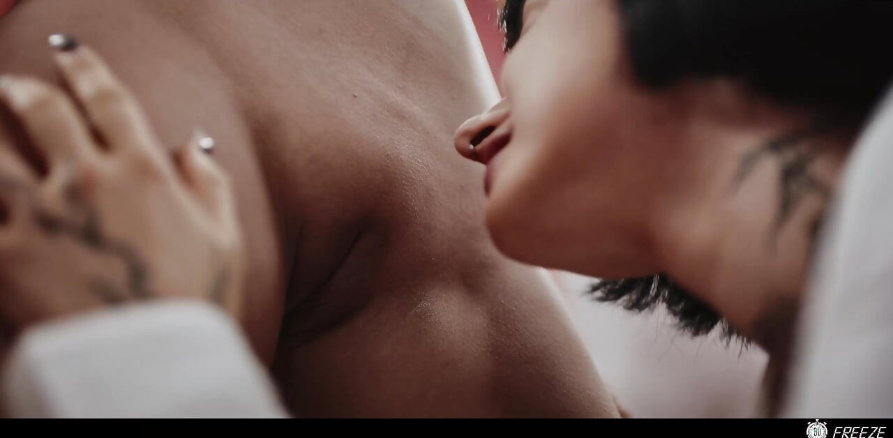 Freeze Asian Petite Lezdom - Sarah Heizel & Bunny Brownie