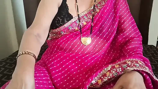 Gulabi Saree MILF Shilpa Selflove