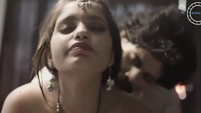 Dulhe ne liya pehli baar dhoodh ka mja