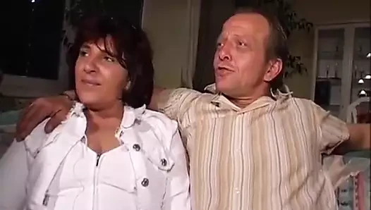 Copulation porn video – Simones Hausbesuche teaches married couples how to fuck intensely