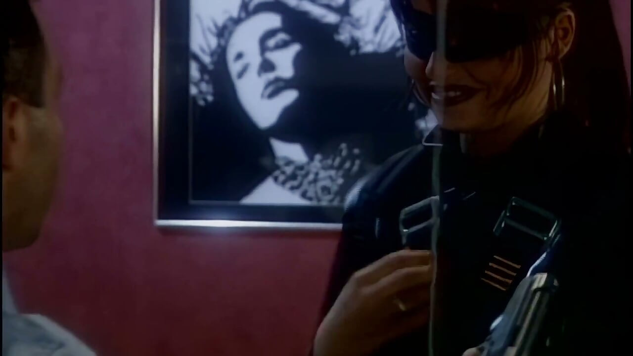 Erotic Swing with Museum Guard