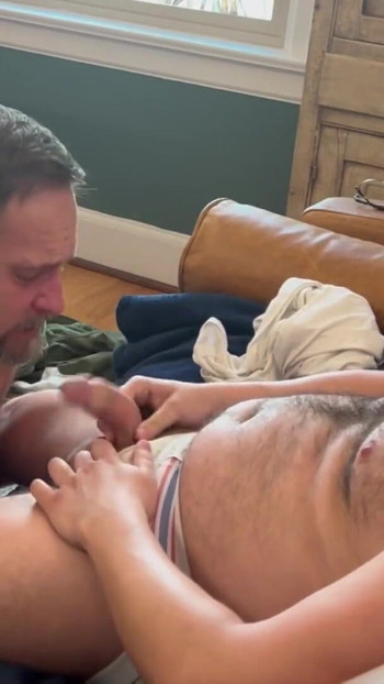 Musky蓝领口交 - 未割包皮的工男 |剪辑 2