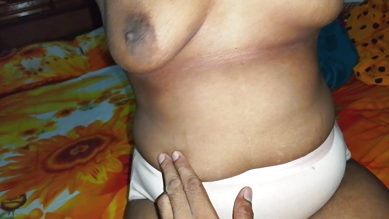 Fodi minha sexy irmã mais nova a noite toda pra satisfazer o tesão dela