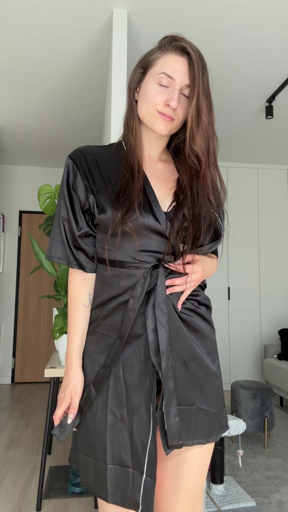 Bütün günü bacaklarımın arasında geçirmeni istiyorum! 💋