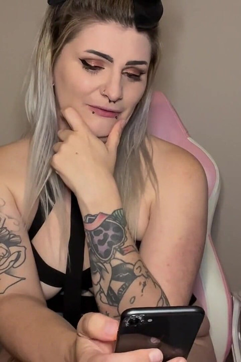 Je rit devant tes petits pénis photos SPH