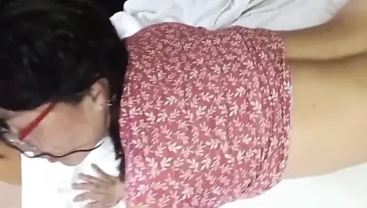 Suri si tetangga nakal ini minta dientot sama kontol besar dan minta dientot habis-habisan di motel meksiko