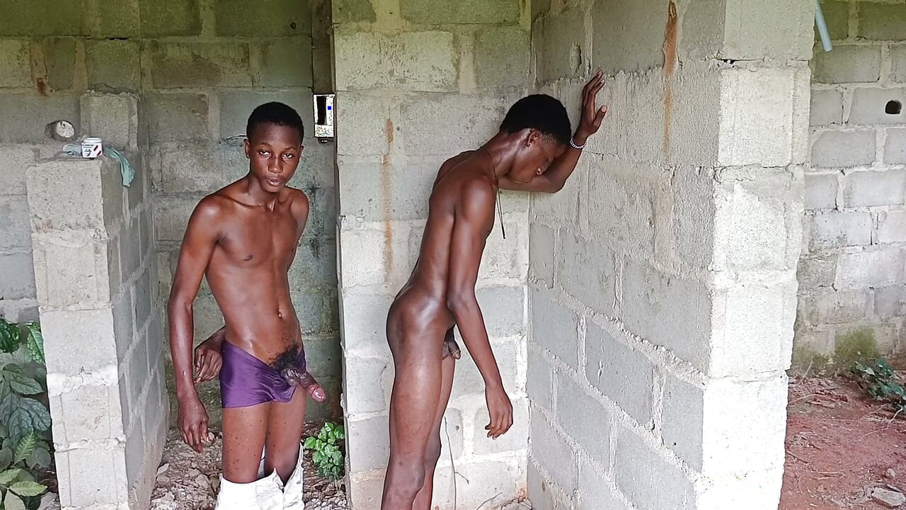 Two Honey Twink Fucking Outdoors Got Caught by Street Thugs