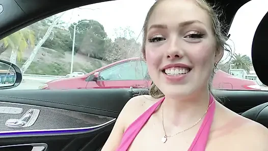 Pawg Ashley Red'in pembe kıllı amcığı var