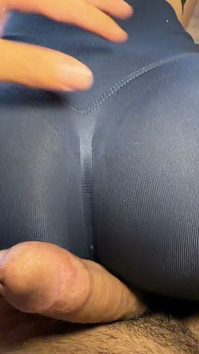 my stepsister's rubbing against my dick while wearing gym clothes | Clip 1