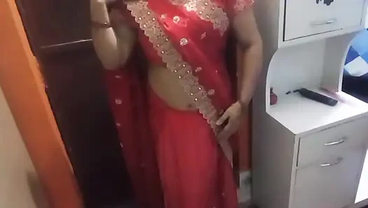 Kakak ipar india yang cantik lagi mesra-mesraan