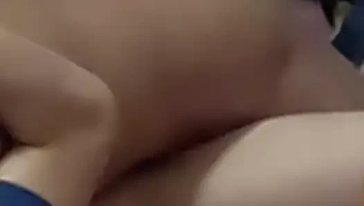 Rus arkadaşımla yatakta tam zaman geçirirken kıskanma