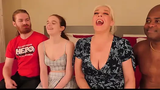 Çaresiz amatörler ateşli büyük memeli orta yaşlı seksi anneler sıkı amcıklarını büyük beyaz ve siyah yarakla sert siktiriyor