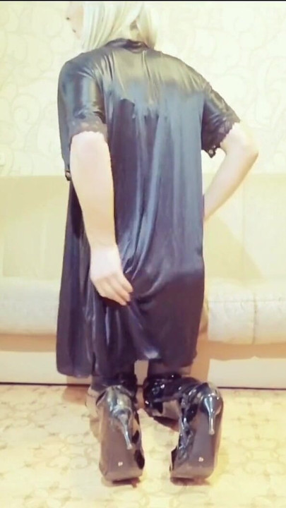 Alisa Kac โพสท่าในชุดชั้นใน | คลิป 1