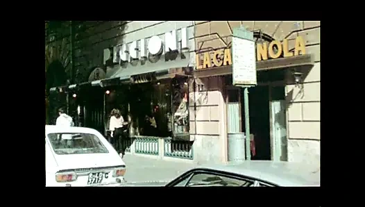 Moana Pozzi in: "Valentina Ragazza in Calore" - (Original