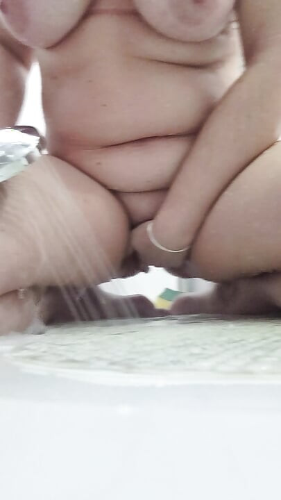 quick shower foreplay for my Master - part 2